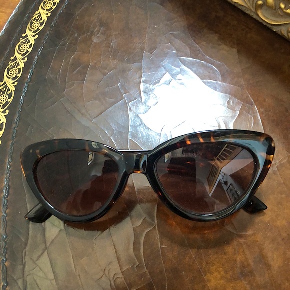 Cats Eye Tortoise Leopard Ladies Sunglasses - Picture 1 of 5